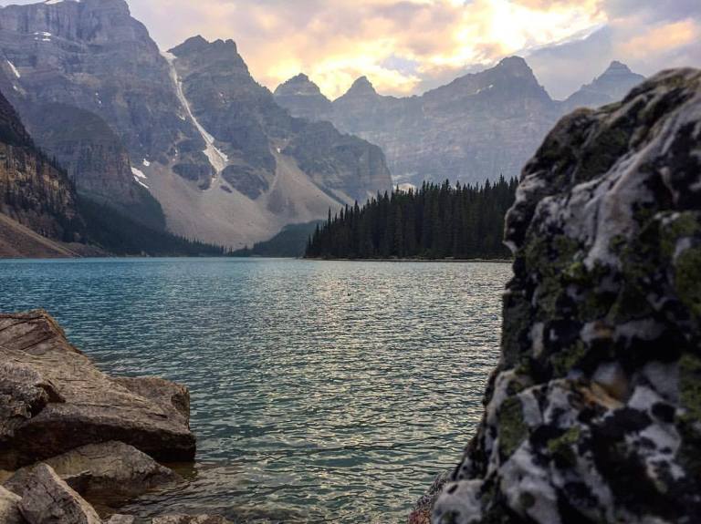 Moraine Lake Banff.jpg
